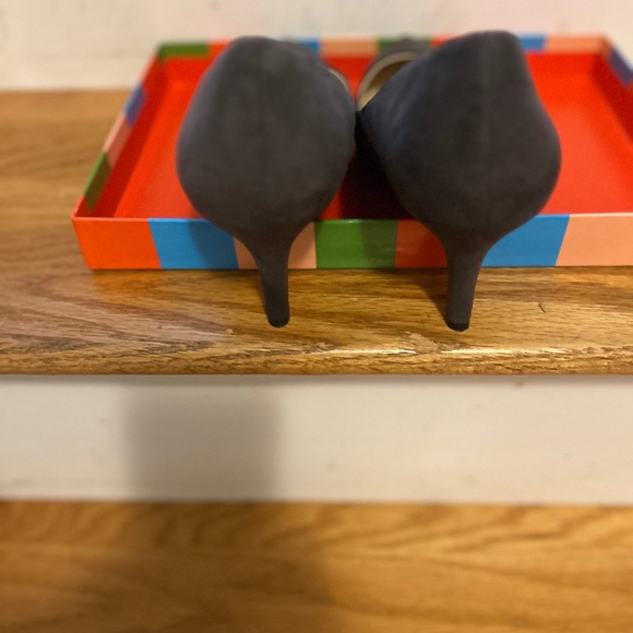 Nine West size 9.5 medium/dark grey pump - Picture 2 of 5